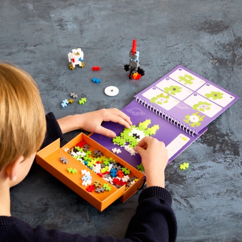 Plus-Plus Activity Pad - Space 125 pcs